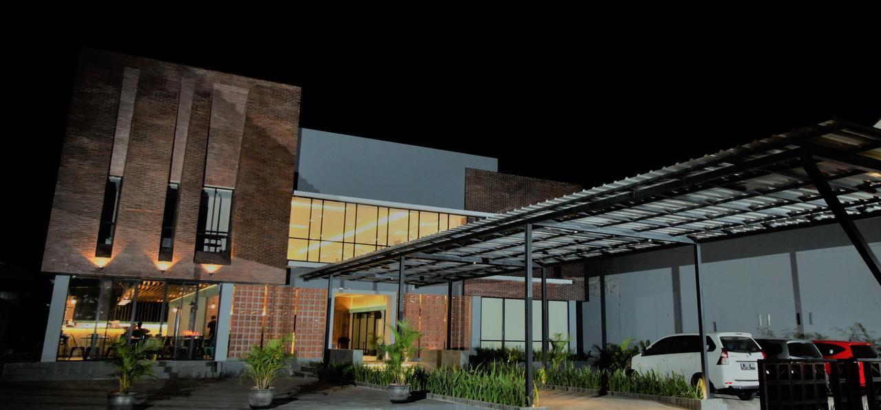 Fitra Hotel Majalengka Exterior foto